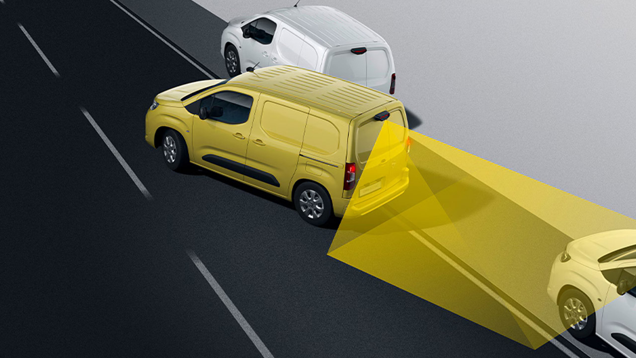Opel Combo Van - Bezpečnost - Automatické nouzové brzdění Opel Combo Van