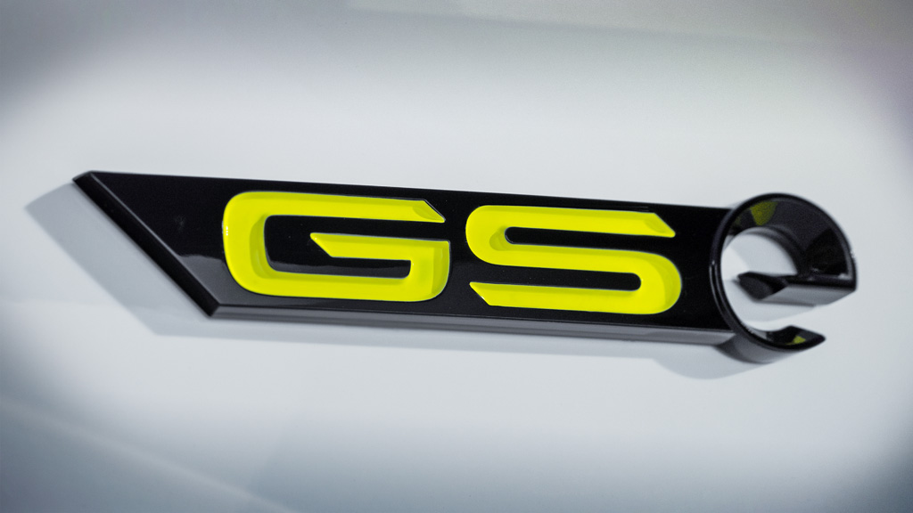 Opel zveřejňuje první snímky nových modelů Astra GSe a Astra Sports Tourer GSe