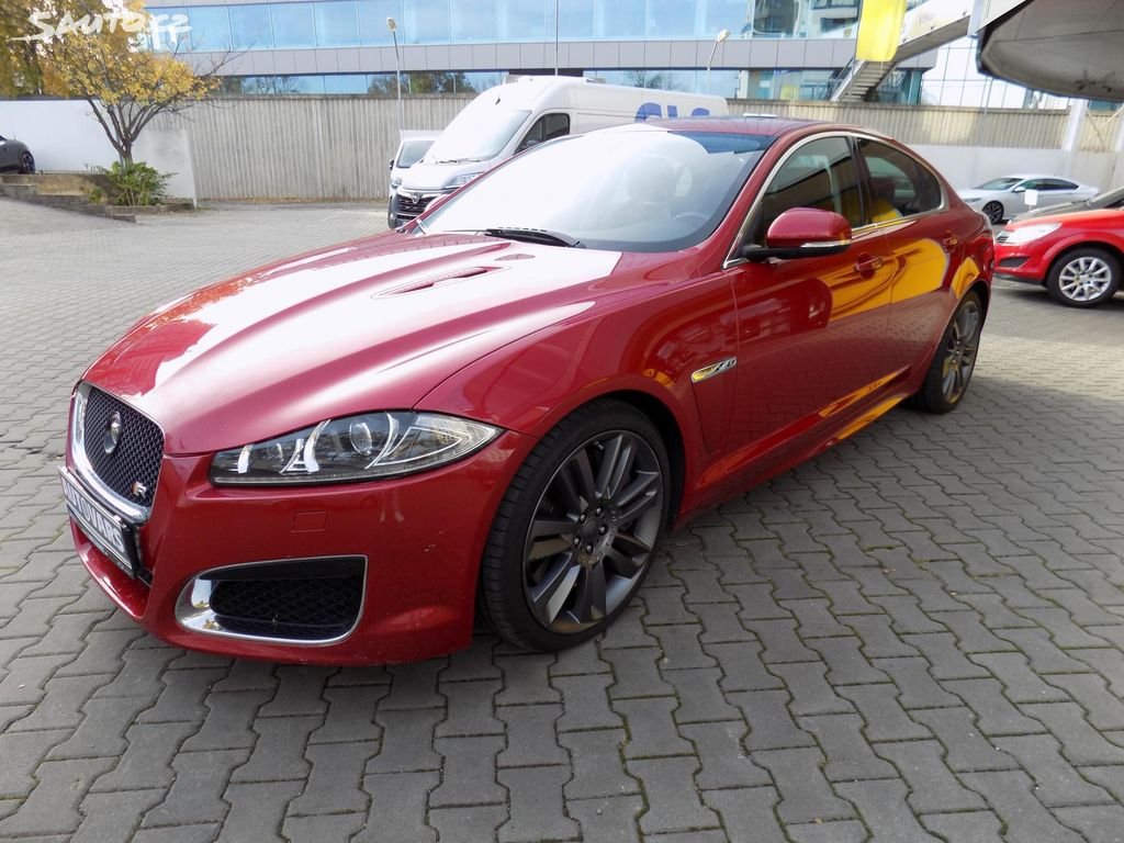 Jaguar XF