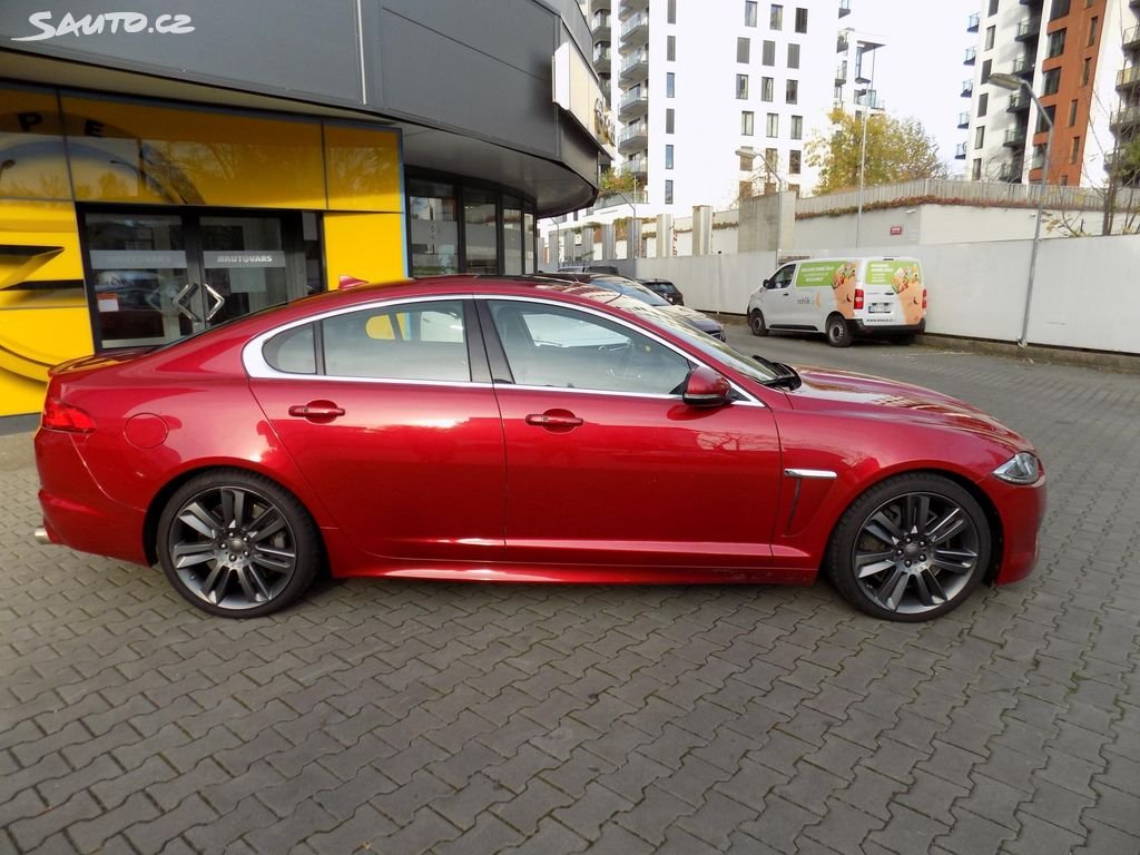 Jaguar XF