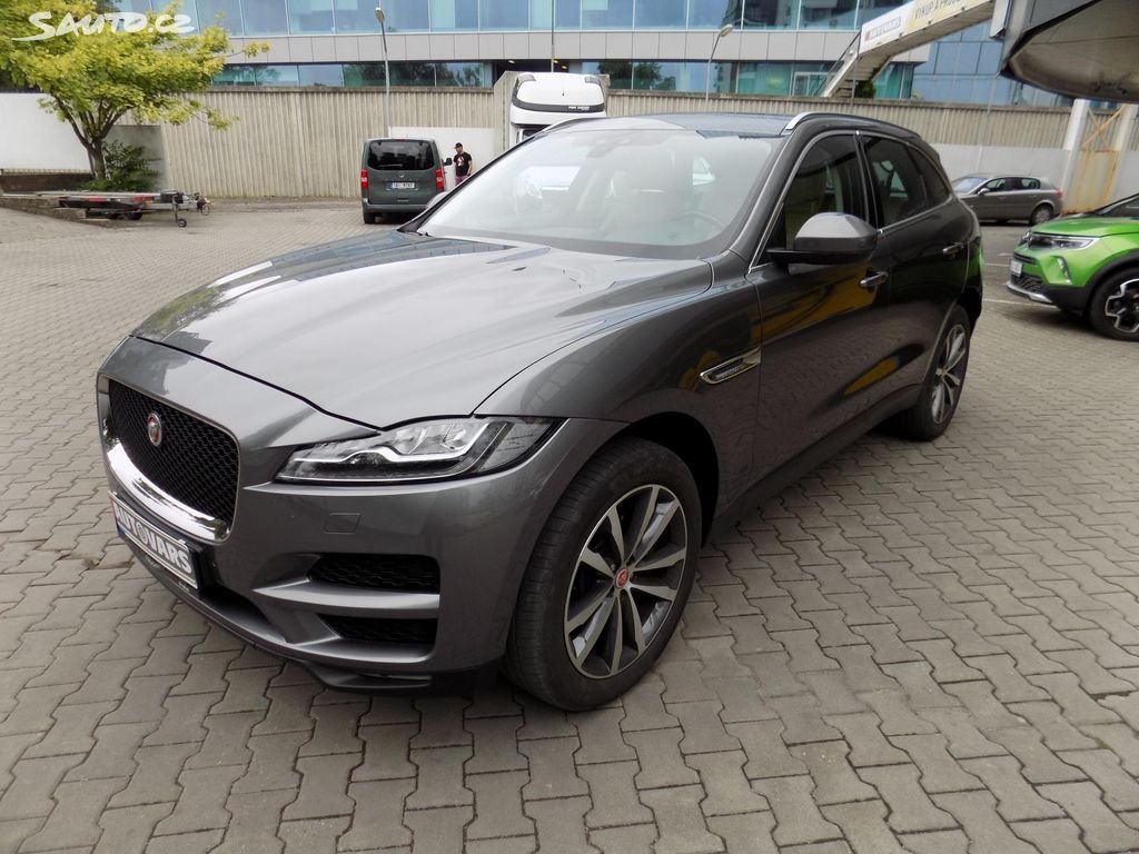 Jaguar F-Pace
