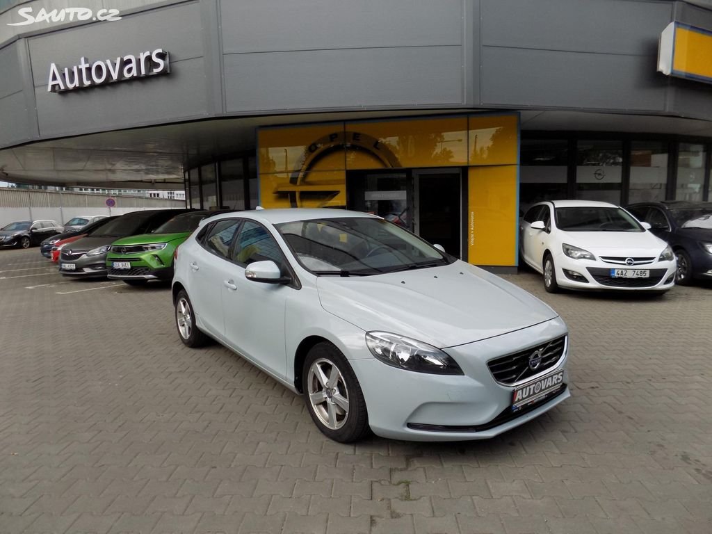 Volvo V40